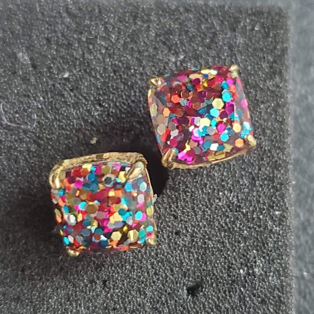 Kate Spade New York Small Gumdrop Stud Earrings Multi Glitter Gold Tone - Picture 4 of 8